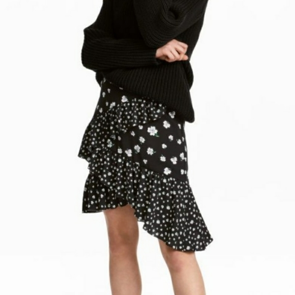 H&M Dresses & Skirts - H&M midi skirt,,,